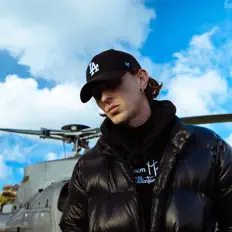 Ascolta MOSSY, guarda video musicali, leggi la biografia, vedi le date del tour & altro!