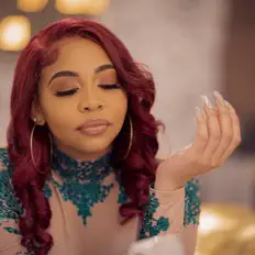 Luister naar UníQ, bekijk muziekvideo's, lees de bio, bekijk de tourdata, en meer!