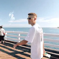 聆聽 Braden Black、觀看音樂影片、閱讀小傳、查看巡演日期等！