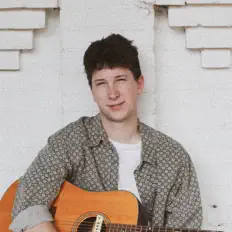 Ascolta Ransom Brown, guarda video musicali, leggi la biografia, vedi le date del tour & altro!