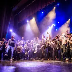 收听 University of Rochester Midnight Ramblers、观看音乐视频、阅读小传、查看巡演日期等 !