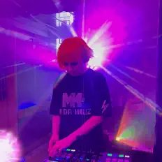 Listen to M4 Vaporwave, watch music videos, read bio, see tour dates & more!