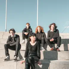 Escucha a Please Remain Calm, mira vídeos musicales, lee la biografía, consulta fechas de giras y mucho más.
