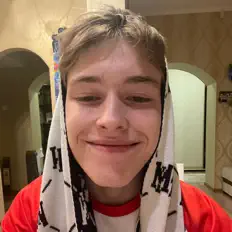 Hör dir dzerhinskiyy an, schau dir Musikvideos an, lies die Biografie, finde Tourdaten und mehr!