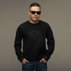 Ascolta Double U, guarda video musicali, leggi la biografia, vedi le date del tour & altro!