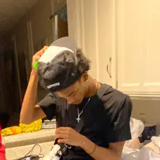 KashKien dinle, müzik videolarını izle, biyografisini oku, tur tarihlerini ve daha fazlasını gör!