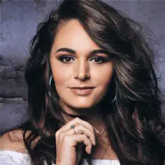 Michelle Mountjoy dinle, müzik videolarını izle, biyografisini oku, tur tarihlerini ve daha fazlasını gör!