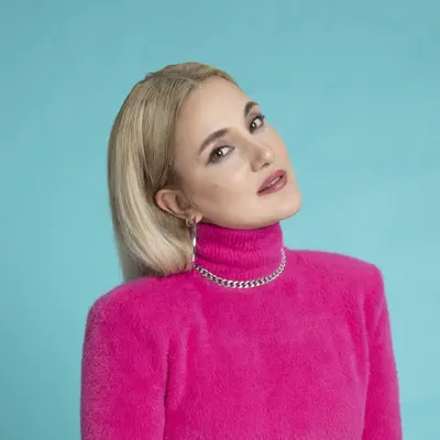 Listen to Ezgi Ayçe, watch music videos, read bio, see tour dates & more!