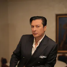 Ascolta Vassil Petrov, guarda video musicali, leggi la biografia, vedi le date del tour & altro!