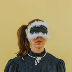 Listen to Rosie Thomas, watch music videos, read bio, see tour dates & more!