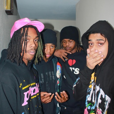 She in my phone (feat. Romo) - Single