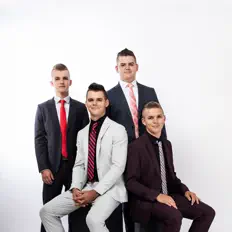 Écoutez The Showalter Brothers, regardez des vidéoclips, lisez la biographie, consultez les dates de tournée et plus encore !