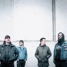 Noorvikを聴いたり、ミュージックビデオを鑑賞したり、経歴やツアー日程などを確認したりしましょう！