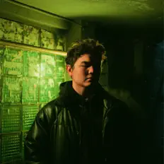 收听 Suliko、观看音乐视频、阅读小传、查看巡演日期等 ！