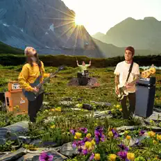 Ascolta RADIOBUG, guarda video musicali, leggi la biografia, vedi le date del tour & altro!