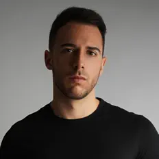 Nahum Kormを聴いたり、ミュージックビデオを鑑賞したり、経歴やツアー日程などを確認したりしましょう！