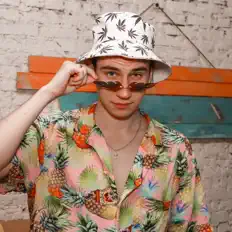 Pavel Blackを聴いたり、ミュージックビデオを鑑賞したり、経歴やツアー日程などを確認したりしましょう！