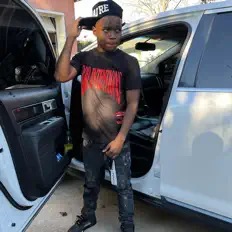 CdotfromFTB सुनें, म्यूज़िक वीडियो देखें, बायो पढ़ें, दौरे की तारीखें और बहुत कुछ देखें!