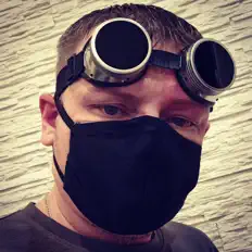 聆聽 Dima Rise、觀看音樂影片、閱讀小傳、查看巡演日期等！