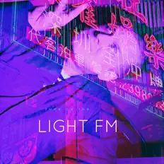 Light FMを聴いたり、ミュージックビデオを鑑賞したり、経歴やツアー日程などを確認したりしましょう！