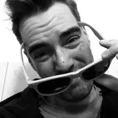 Escucha a Reststrom, mira videos musicales, lee su biografía, consulta las fechas de las gira y más.