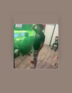 Escucha a botcdexx, mira videos musicales, lee su biografía, consulta las fechas de las gira y más.