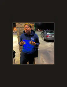 Hör dir Smokebenji an, schau dir Musikvideos an, lies die Biografie, finde Tourdaten und mehr!