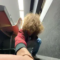 Escucha a AWKO, mira videos musicales, lee su biografía, consulta las fechas de las gira y más.