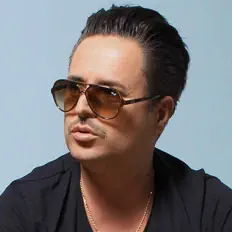 收听 Nicolas Lorenzo、观看音乐视频、阅读小传、查看巡演日期等 ！