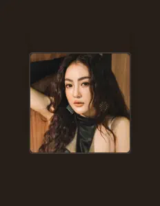 Escucha a Ngọc KayLa, mira videos musicales, lee su biografía, consulta las fechas de las gira y más.