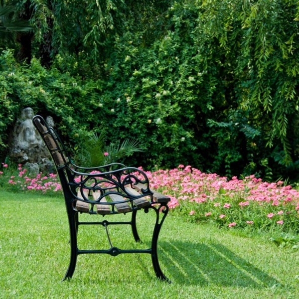 Akustisk Gitarr I Naturen Är Det Bästa Sättet Att Lugna Ner