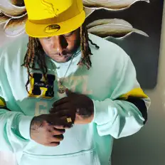 Listen to Moan_mdg, watch music videos, read bio, see tour dates & more!