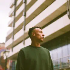 Escucha a Abbacaxi, mira videos musicales, lee su biografía, consulta las fechas de las gira y más.