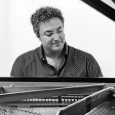 Fabio Prota: песни, клипы, биография, даты выступлений и многое другое.