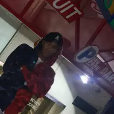 Dengarkan Tae Santana, tonton video musik, baca bio, lihat tanggal tur & lainnya!