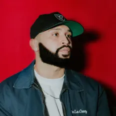 Ouve Tomi JAY, vê vídeos de música, lê a biografia, vê as datas da digressão e muito mais!