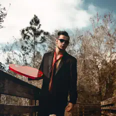 Dengarkan Lucas Brown, tonton video musik, baca bio, lihat tanggal tur & lainnya!