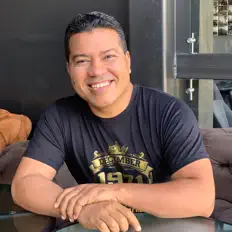 收听 Williams Romero、观看音乐视频、阅读小传、查看巡演日期等 ！