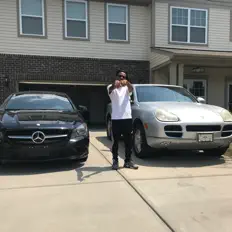 Dengarkan La'flare2x, tonton video musik, baca bio, lihat tanggal tur & lainnya!