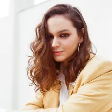 Listen to anaritzz, watch music videos, read bio, see tour dates & more!