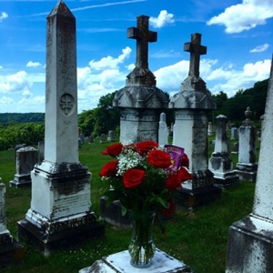 Red Roses (feat. Landon Cube) - Single
