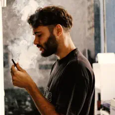 Ouve Rrari Paapi, vê vídeos de música, lê a biografia, vê as datas da digressão e muito mais!