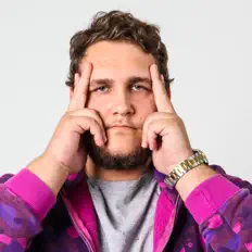 KinG YelnatSを聴いたり、ミュージックビデオを鑑賞したり、経歴やツアー日程などを確認したりしましょう！