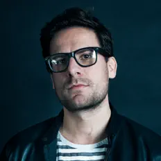 Ouça Benjamin Bates, assista a videoclipes, leia a biografia, veja as datas das turnês e mais!
