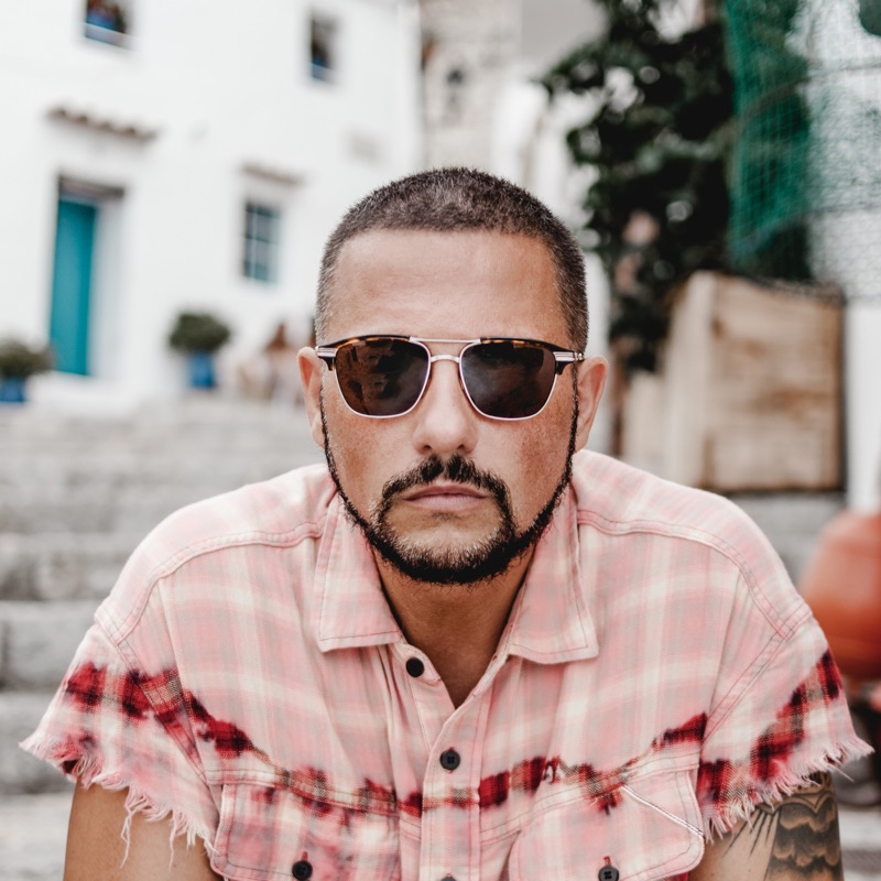 DJ Polique - Dont Wanna Go Home (feat. FYI)