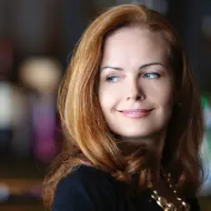 Hör dir Laura Coyle an, schau dir Musikvideos an, lies die Biografie, finde Tourdaten und mehr!