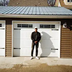 Ascolta Anthony OKS, guarda video musicali, leggi la biografia, vedi le date del tour & altro!