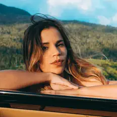 Dengarkan Daniela Santos, tonton video musik, baca bio, lihat tanggal tur & lainnya!
