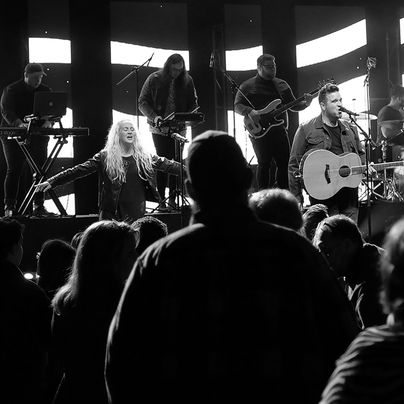 What a Beautiful Name (Live) [feat. Angela Smith]