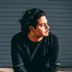 Christopher Chacon: песни, клипы, биография, даты выступлений и многое другое.